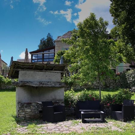 Auberge Des 7 Tours Martel Zewnętrze zdjęcie